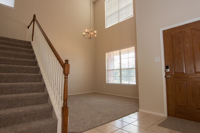 Building Photo - 1124 Hearthstone Dr