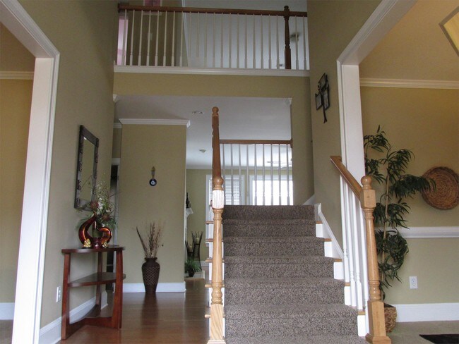 Building Photo - 12722 Waterside Dr