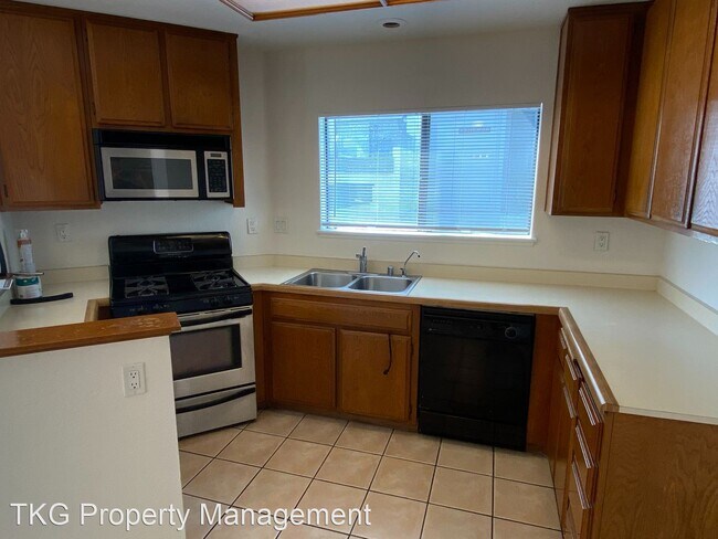 Foto del edificio - 3 br, 2.5 bath House - 5 Blackbird Lane