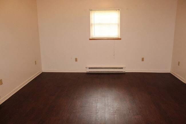 Building Photo - 837 York St, Hanover, PA 17331