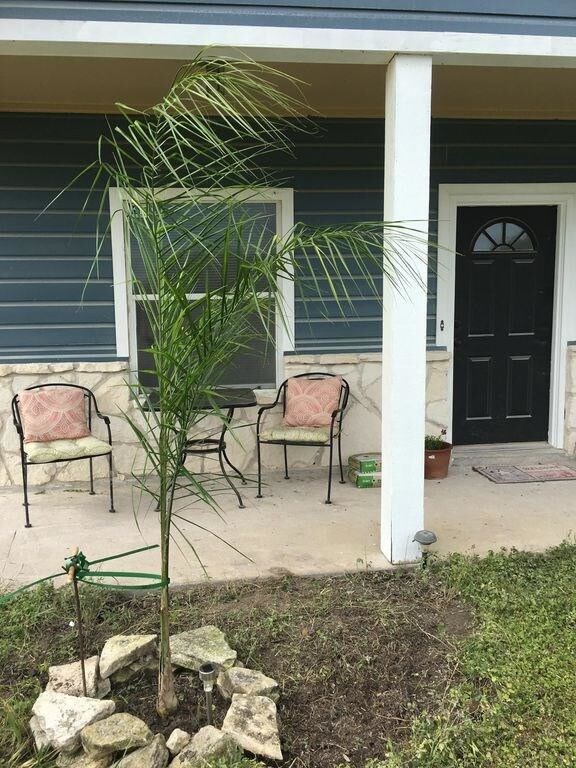 Primary Photo - 1433 Glenoak Dr