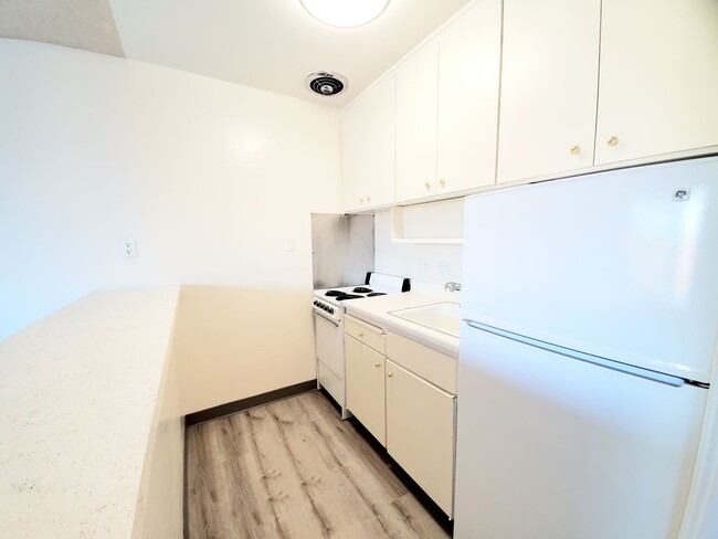 Building Photo - 815 N Humboldt St