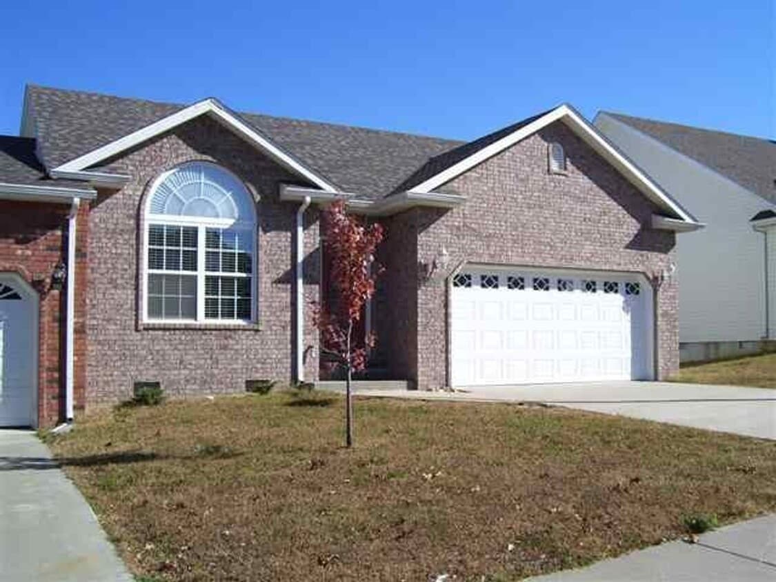 Primary Photo - Beautiful 3 Bedroom, 2.5 Bathroom Condo
