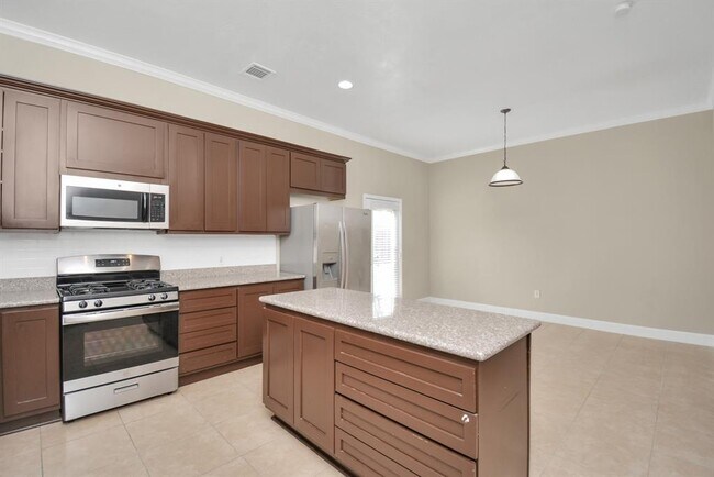 Building Photo - 15311 Addicks Stone Dr