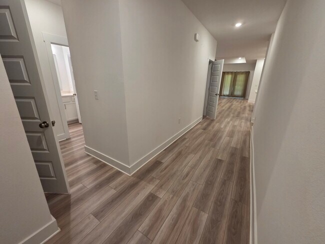 Building Photo - 19474 Gray Horse Dr