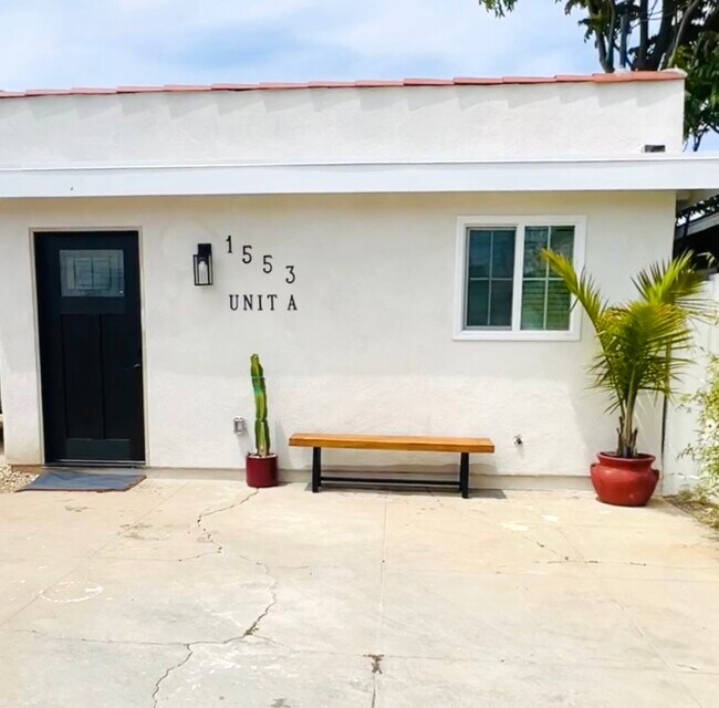 Foto del edificio - 1553 W 106th St