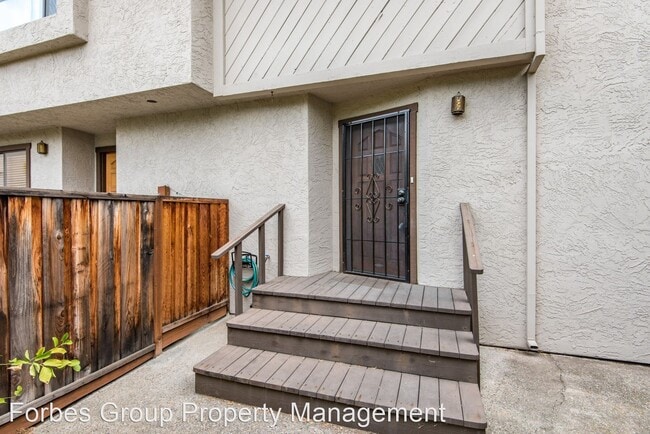 Building Photo - 2 br, 2.5 bath House - 1325 Fruitdale Ave