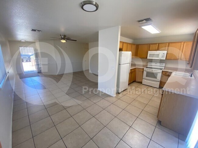 Building Photo - 3710 S 62nd Ave