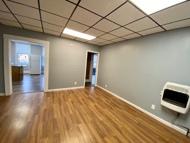 Foto del edificio - 229 E Spring St