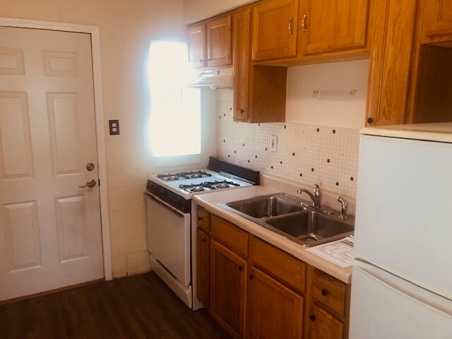 Foto del edificio - 12833 IRVING Ave