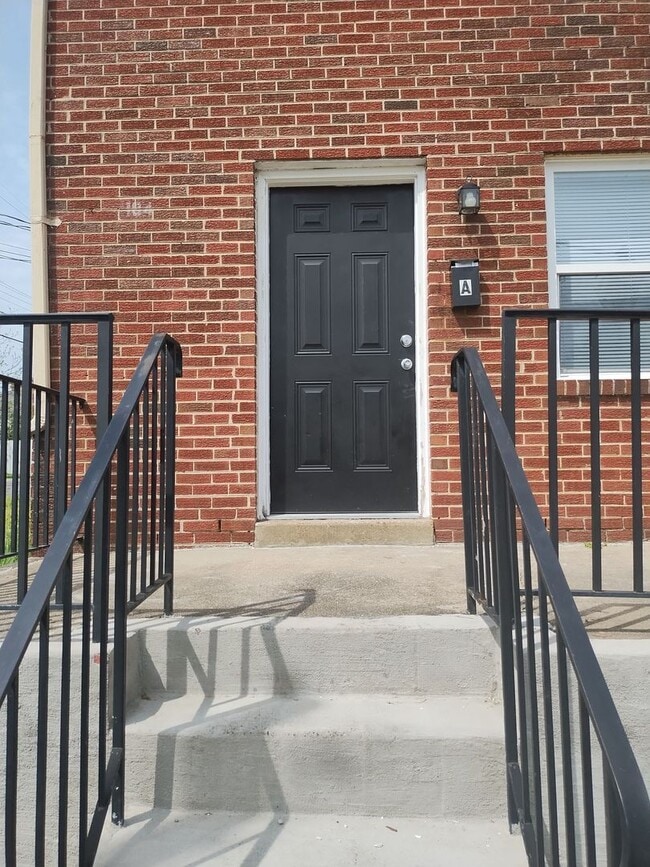 Photo - 104 Poe St Apartment