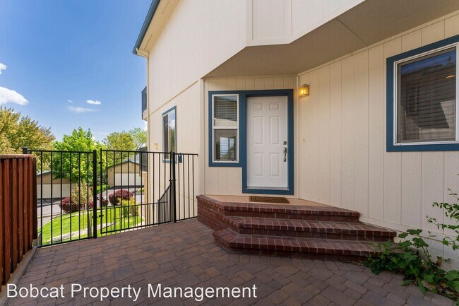 Building Photo - 3 br, 3 bath House - 1140 Thompson St