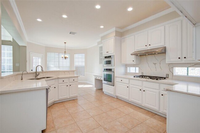 Foto del edificio - 4430 Sterling Wood Way