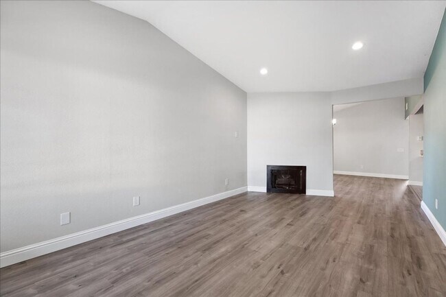 Building Photo - 4006-4008 Tricia Way