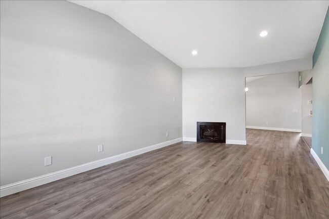 Building Photo - 4006-4008 Tricia Way