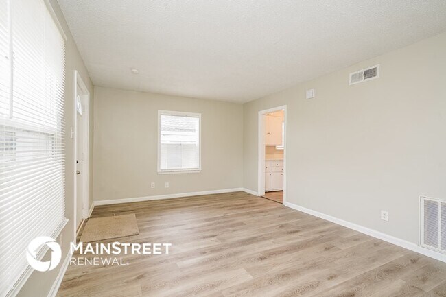 Foto del edificio - 3428 N Riley Ave