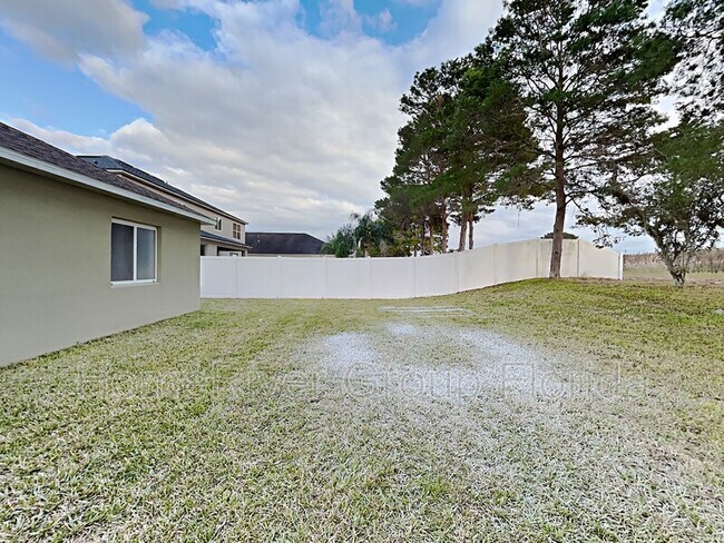 Building Photo - 4637 Barbados Loop