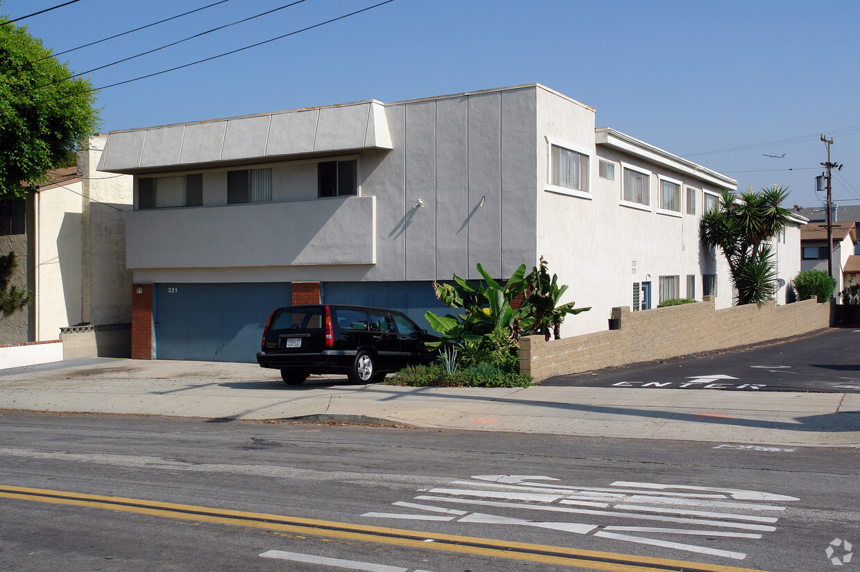 Foto del edificio - El Segundo Apartments