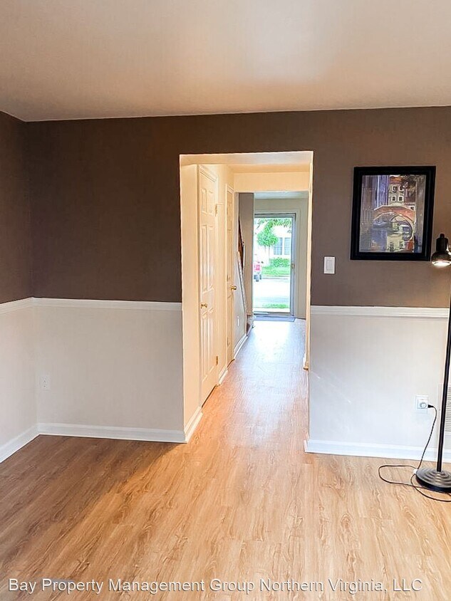 3 br, 2.5 bath House 13971 Baton Rouge Ct House Rental in