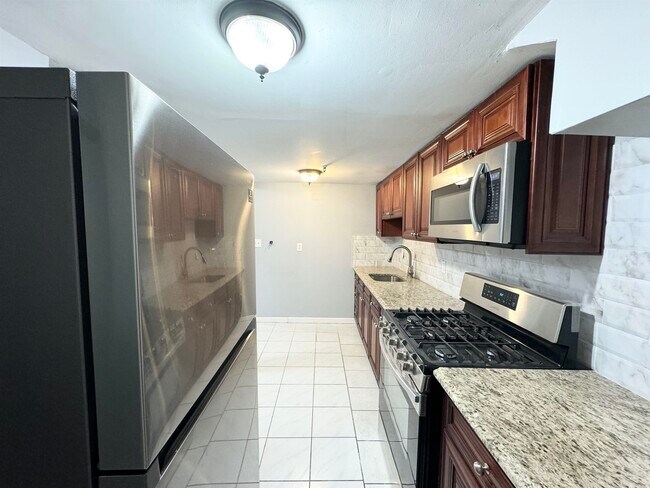 Foto del edificio - 321 64th St