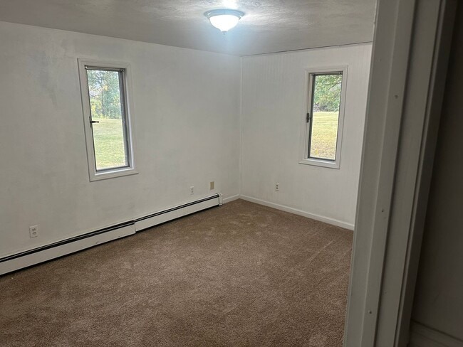 Foto del edificio - 3 bedroom available for immediate move i!