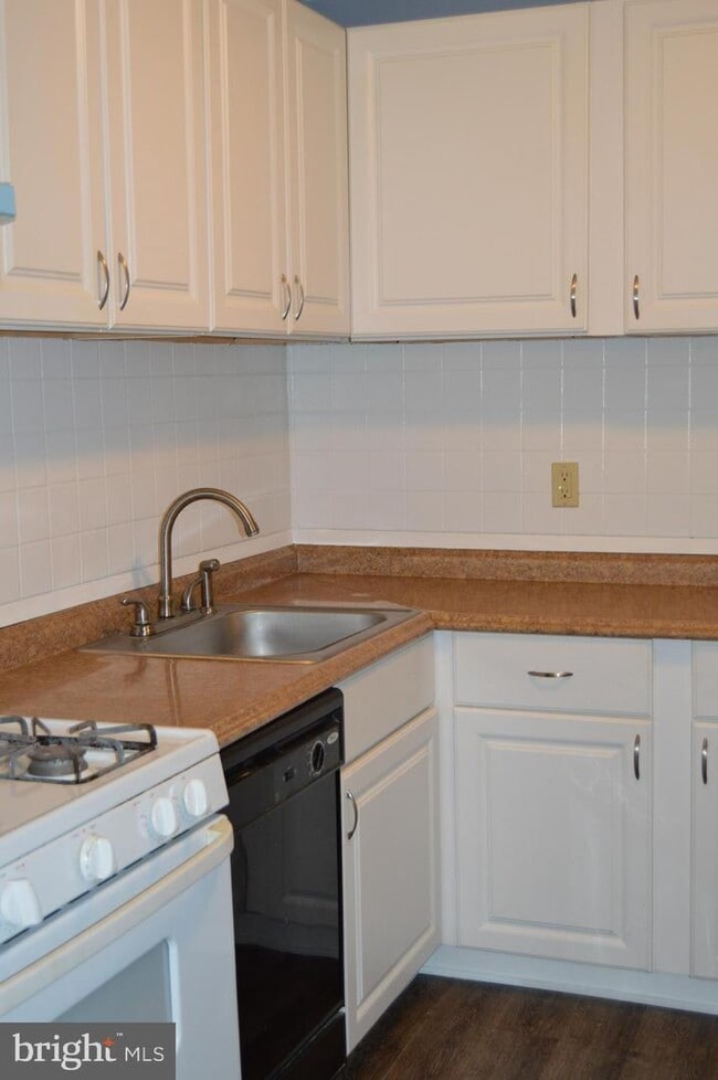 Building Photo - 6701 Wilmont Dr