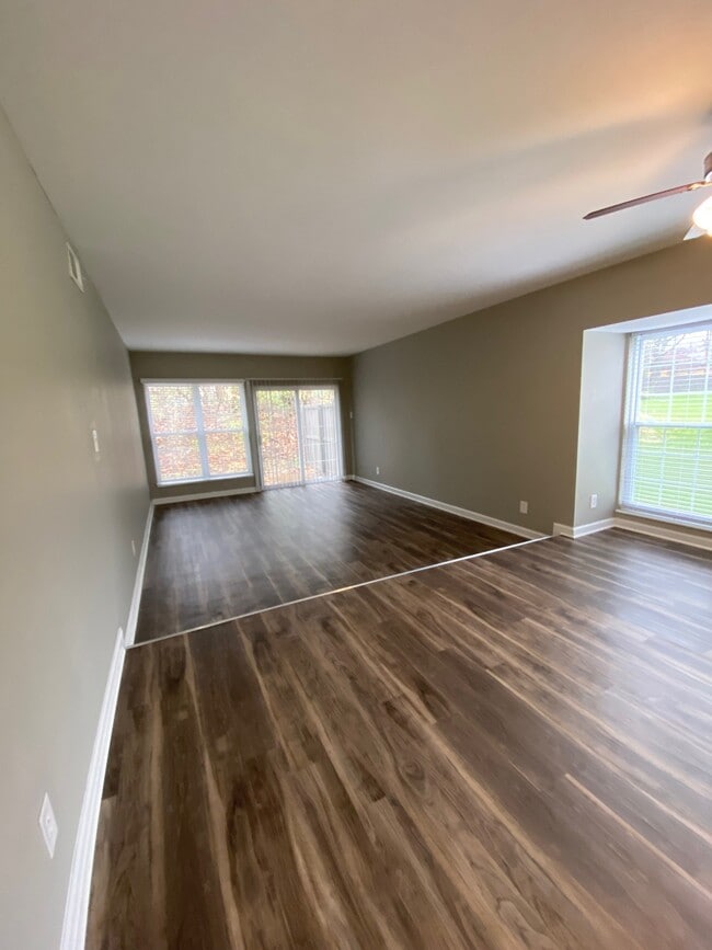 Building Photo - Arlington Apartments