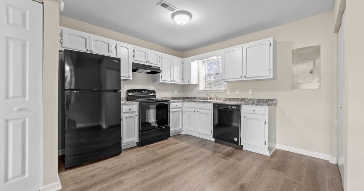 Building Photo - Harden Crossing Apts