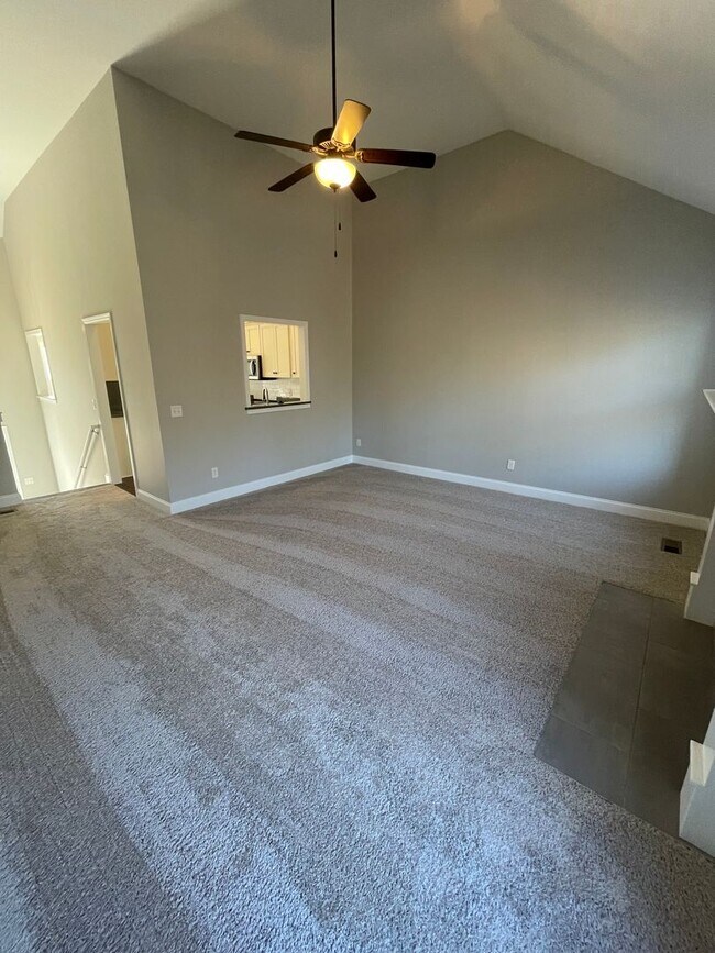 Foto del edificio - Home For Rent in Ooltewah! 4 Bedrooms + Finished Basement