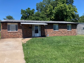 Building Photo - 4233 Calvert Ave