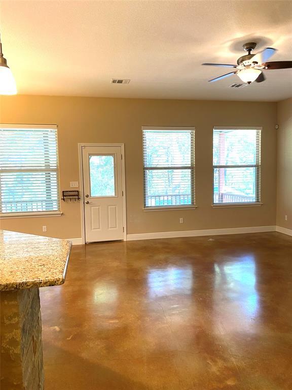 Foto del edificio - 132 Akaloa Dr