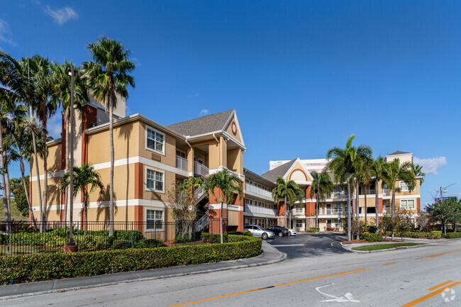 Building Photo - Furnished Studio - Fort Lauderdale