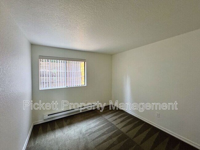 Foto del edificio - 1700 W Sunn Fjord Ln