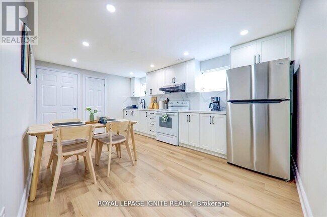 Photo du bâtiment - 4023 Bishopstoke Ln