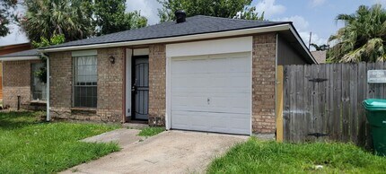 Building Photo - 3019 Aspin Dr