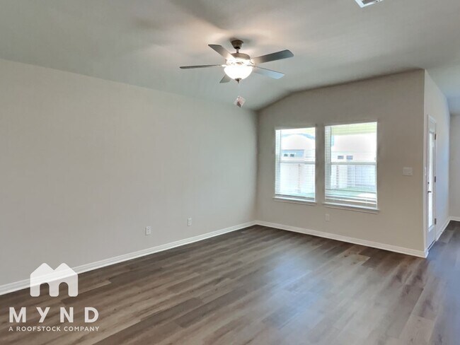 Foto del edificio - 2828 Mill Run Bnd