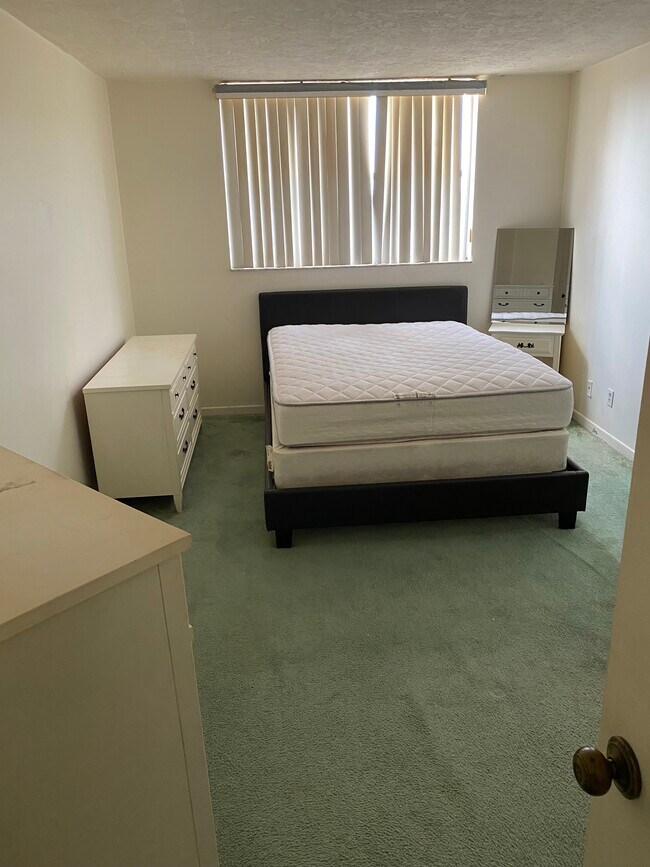 Foto del edificio - 2861 Somerset Dr