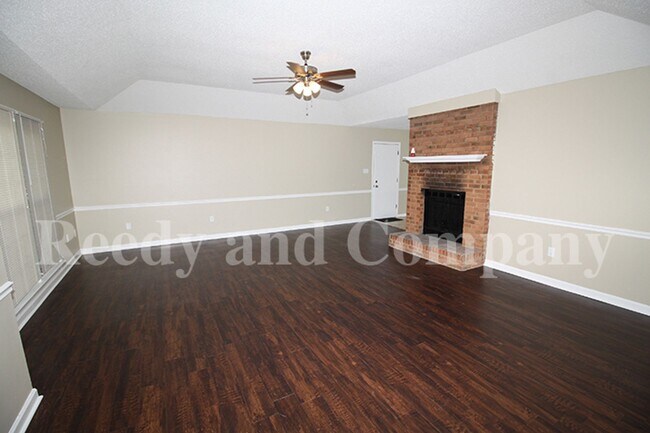 Building Photo - Welcome to 3829 Northcliff Drive!