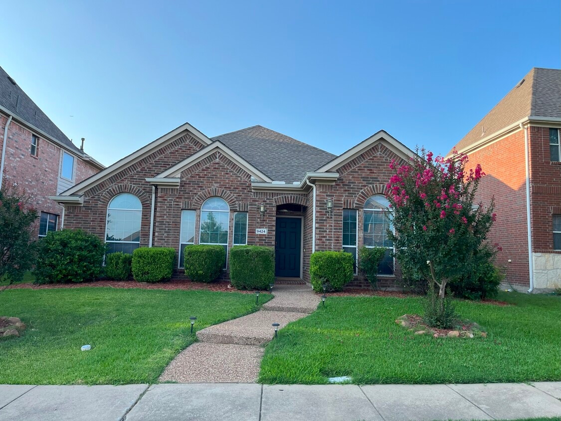Primary Photo - 9424 Woodhurst Dr
