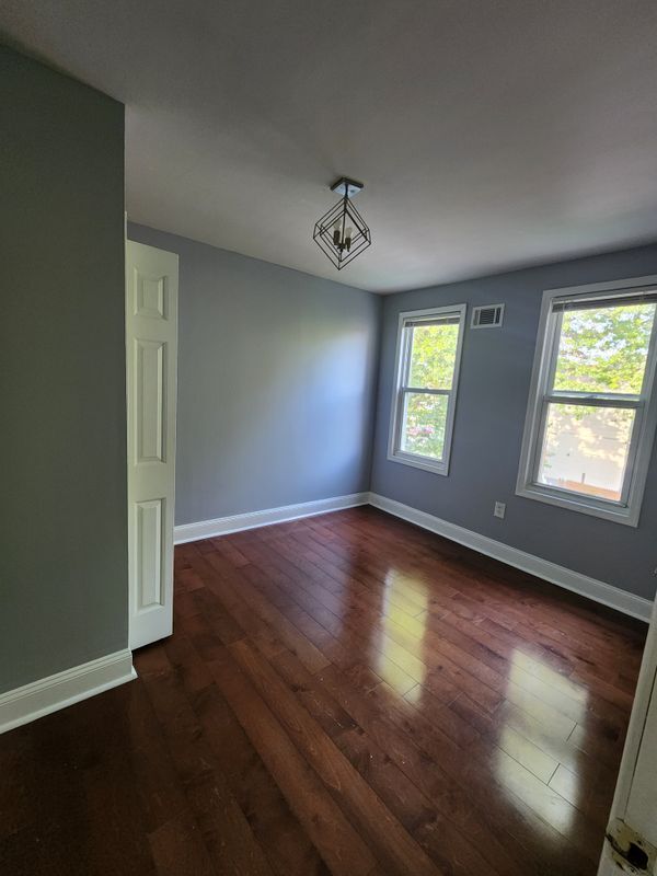 Building Photo - 404 Rosehill Pl