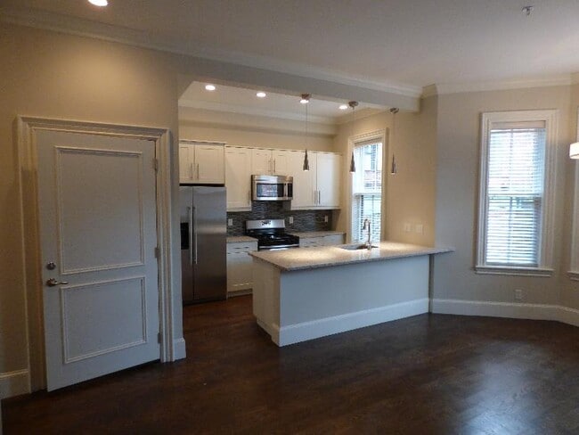 Building Photo - 50 Gloucester St