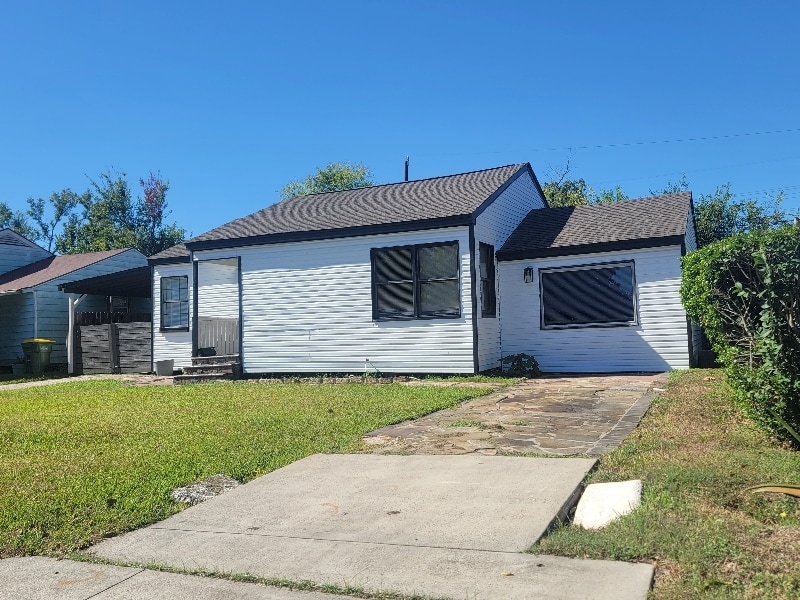 Building Photo - 1112 Sunset Dr