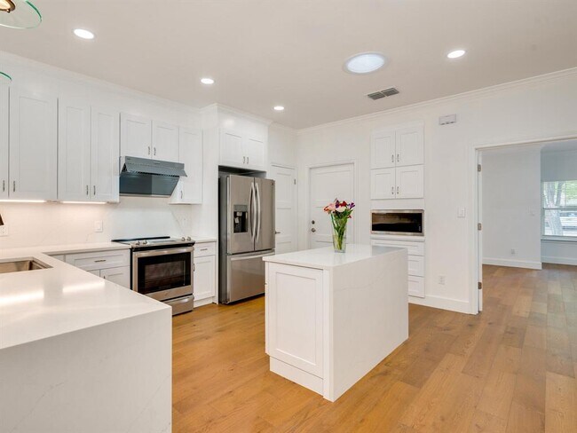 Foto del edificio - 4601 Eilers Ave
