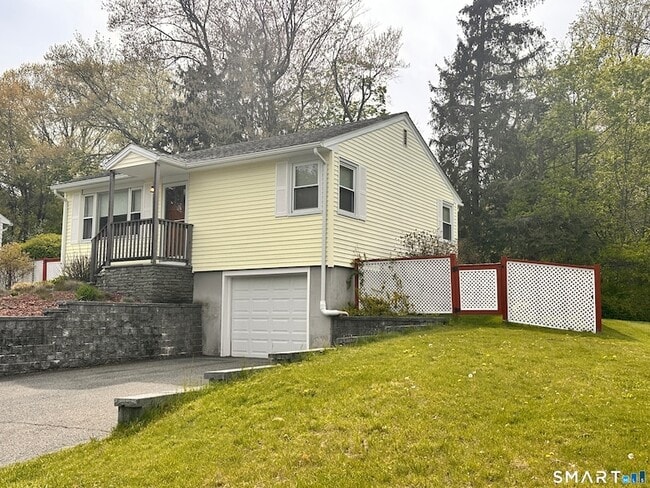 Building Photo - 33 Jepson Ln