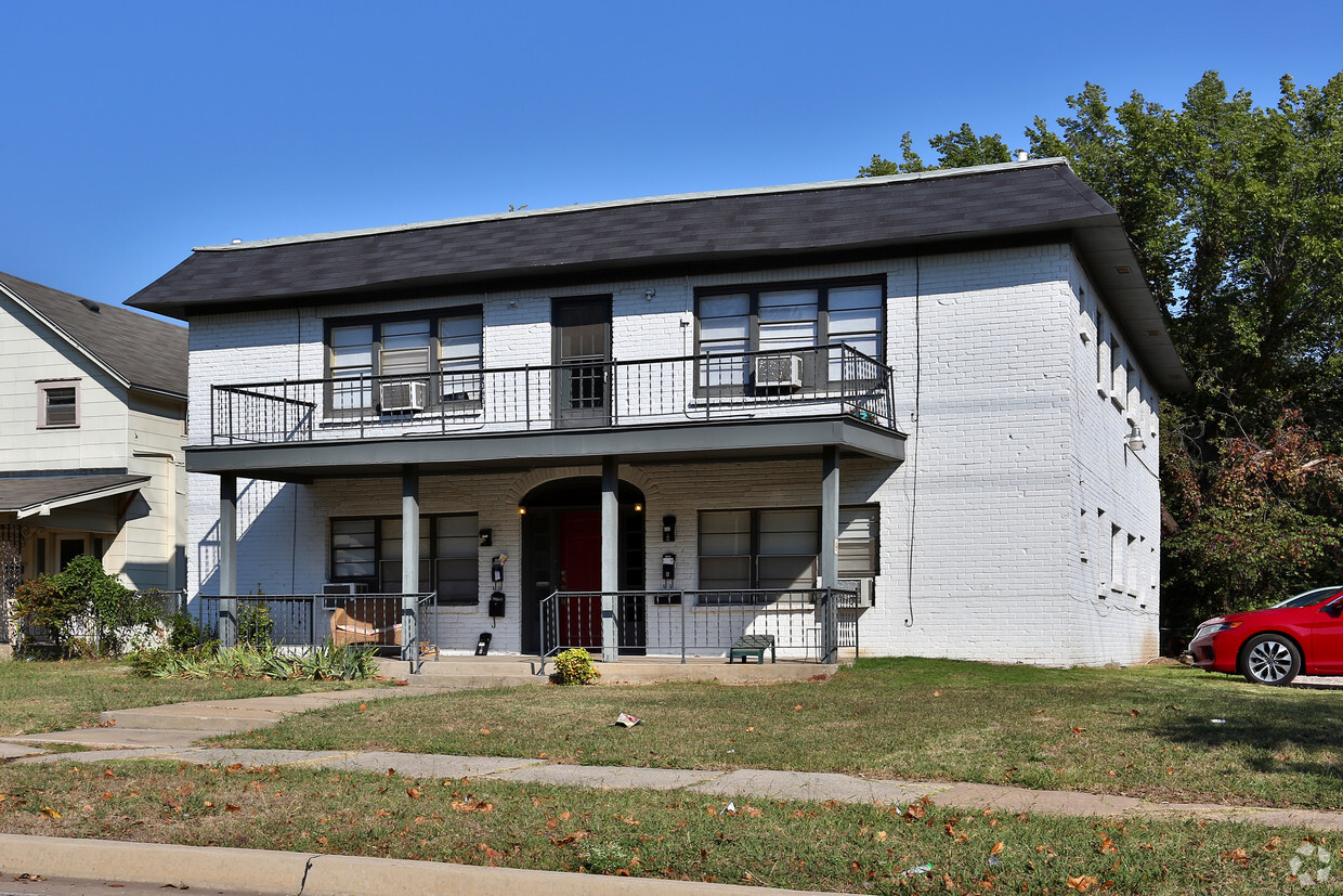 Building Photo - 1209-1211 NW 30th