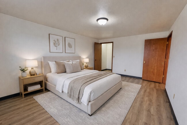 Primary Bedroom - Thompson Creek