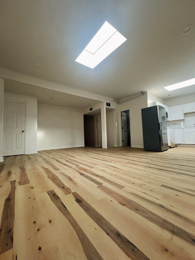 Photo - 2651 W North Ave Apartment