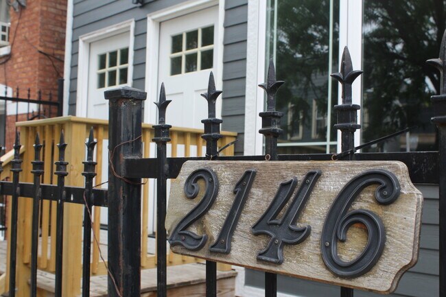 Foto del edificio - 2146 W 21st St