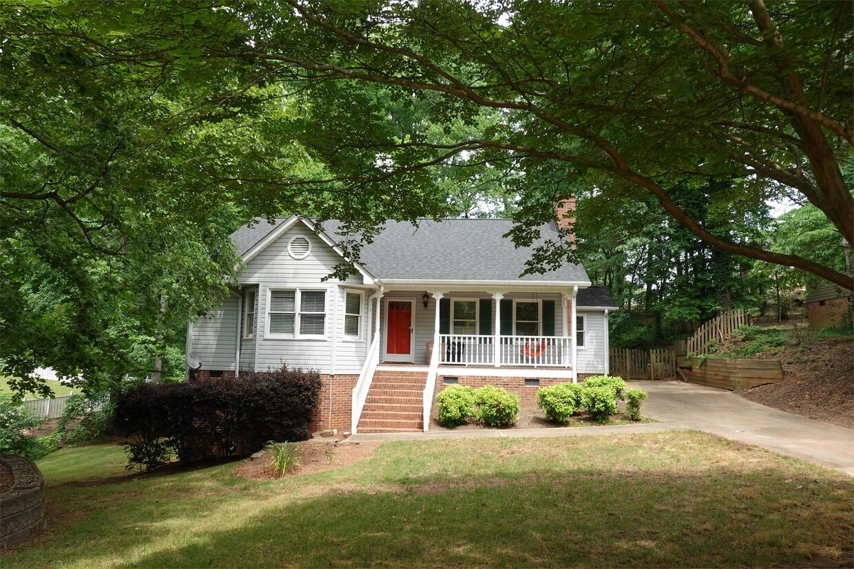 Primary Photo - 123 Monarch Pl