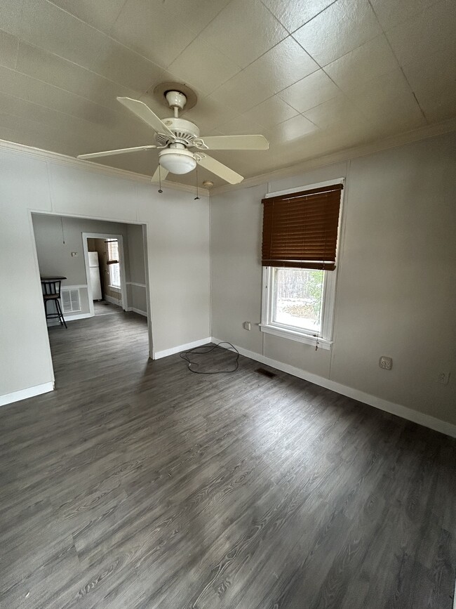 Photo - 726 Wright Shop Rd House